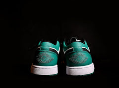 Air Jordan 1 Low Green Toe (White/ Black/Green)