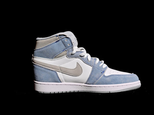 Air Jordan 1 High "Hyper Royal"