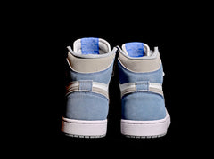 Air Jordan 1 High "Hyper Royal"
