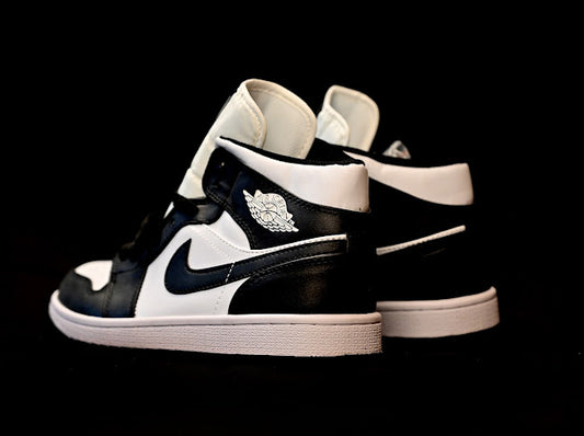 Air Jordan 1 Mid “Black/White Panda”