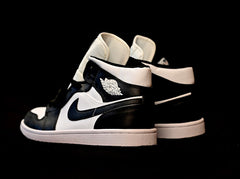 Air Jordan 1 Mid “Black/White Panda”