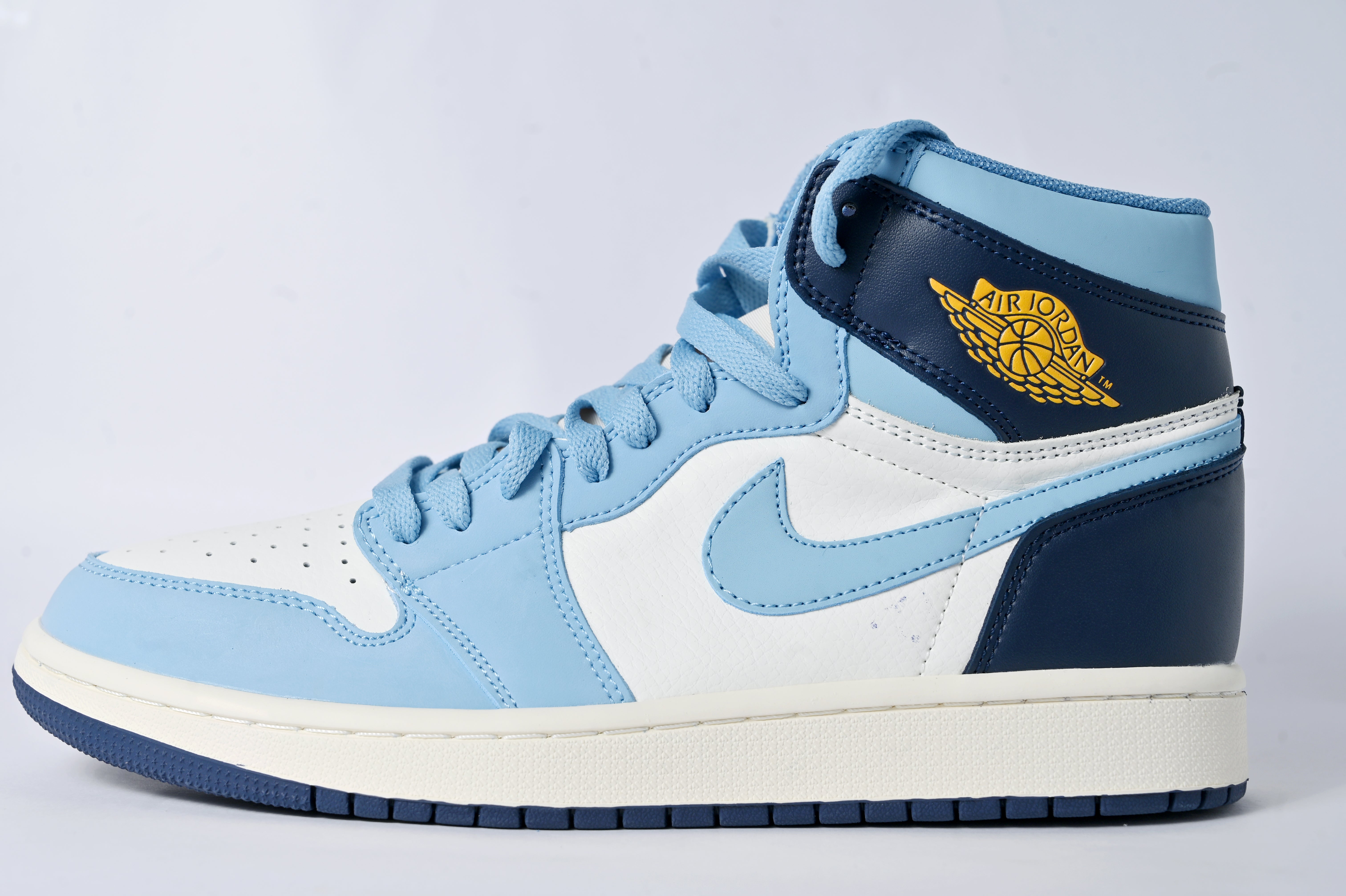 Nike Air Jordan 1 "Obsidian" Sneakers - Light Blue and White
