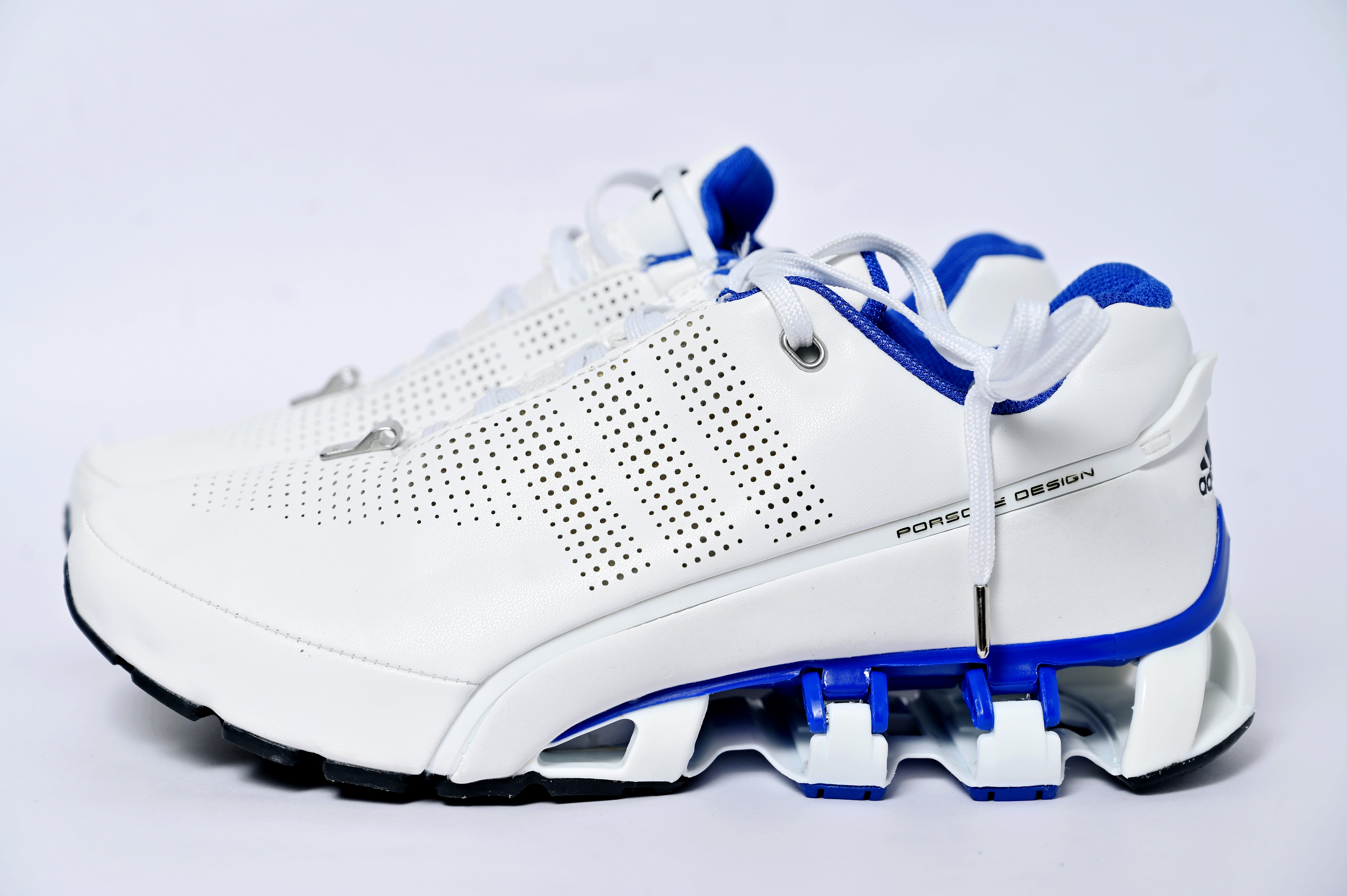 Porsche Desigh Bounce S4-White & Blue